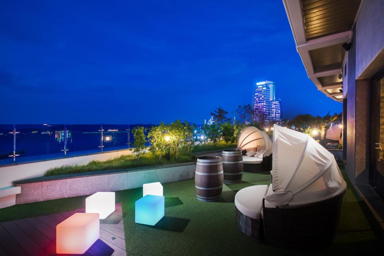 Utop Marina Hotel & Resort Yeosu Buitenkant foto