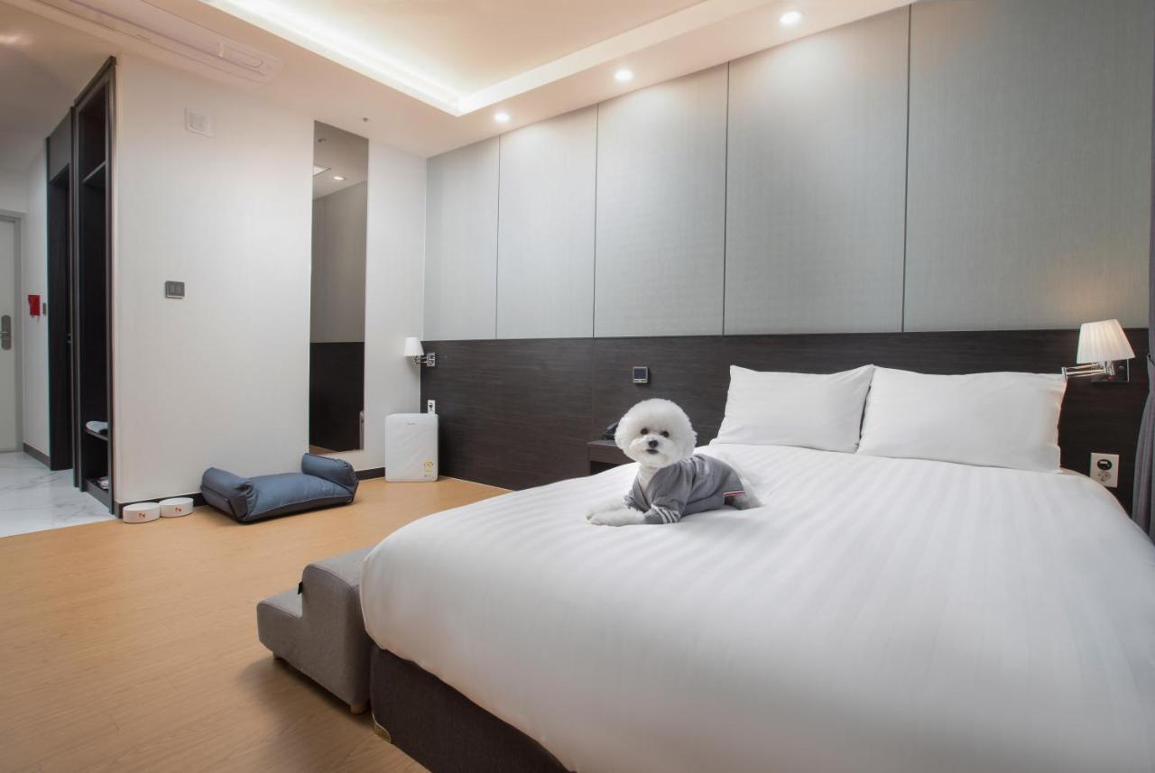 Utop Marina Hotel & Resort Yeosu Buitenkant foto