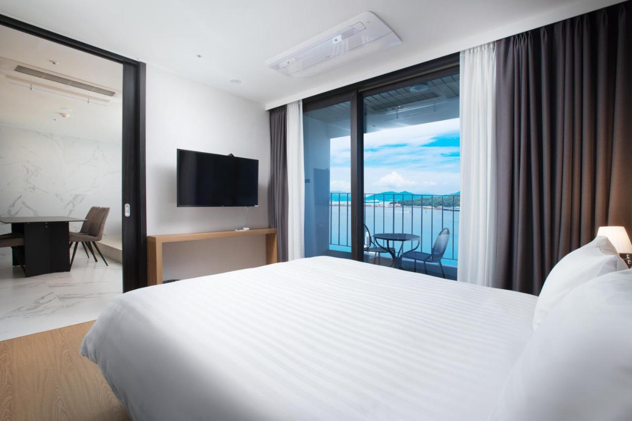 Utop Marina Hotel & Resort Yeosu Buitenkant foto