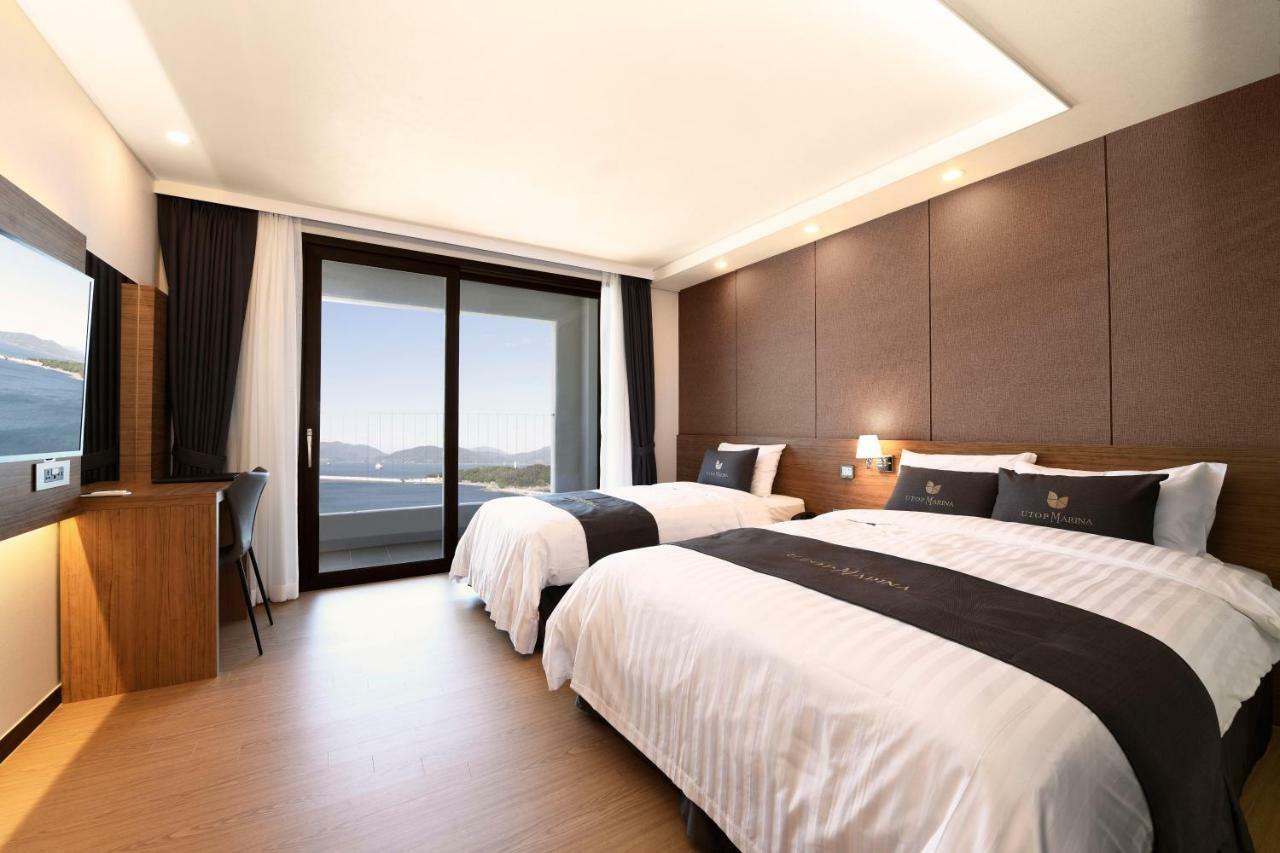 Utop Marina Hotel & Resort Yeosu Buitenkant foto