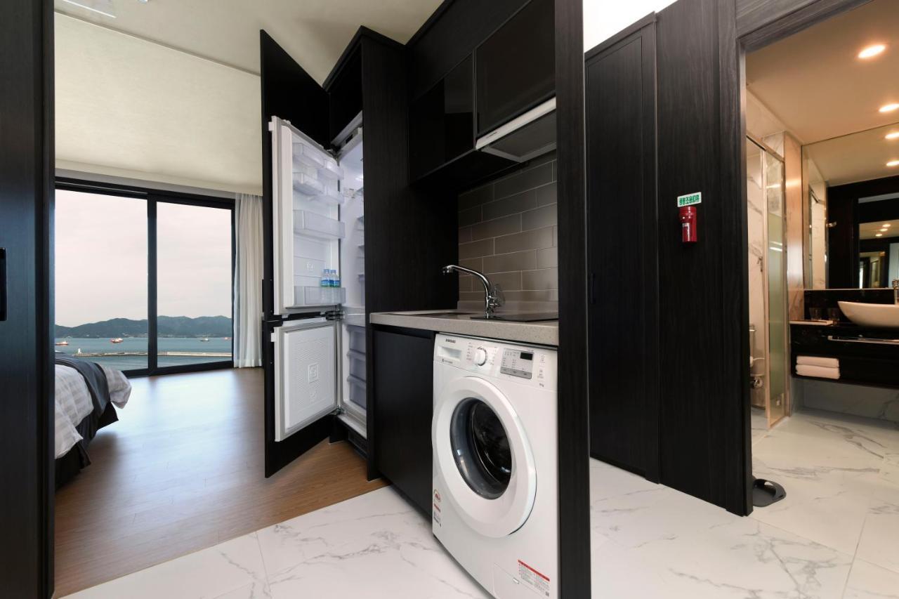 Utop Marina Hotel & Resort Yeosu Buitenkant foto